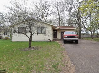 39470 Ash Ct, North Branch, MN 55056
