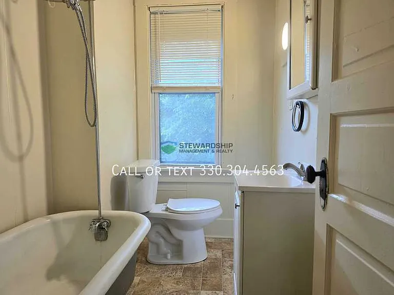 86 Hurlburt Ave #UPPER — Photo 9
