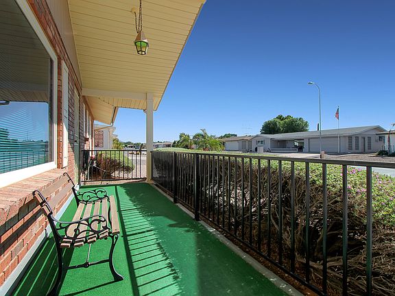 4th image of 6602 E Des Moines St