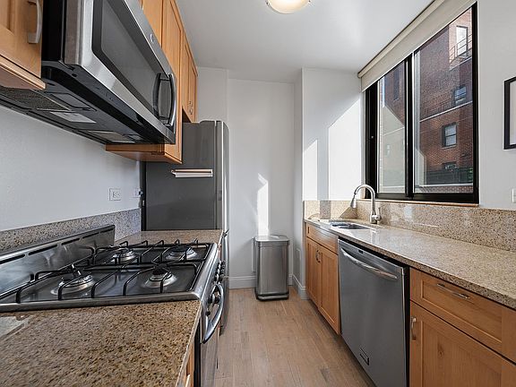 4th image of 304 E 65th St APT 9C