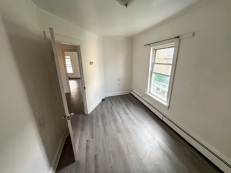 68 Howe St #3L — Photo 17