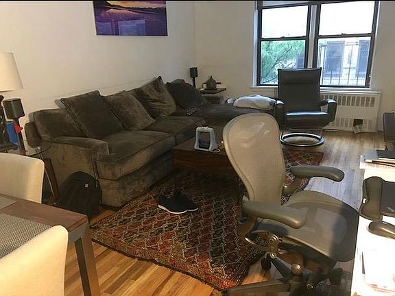 3rd image of 110 Sullivan St APT 4B
