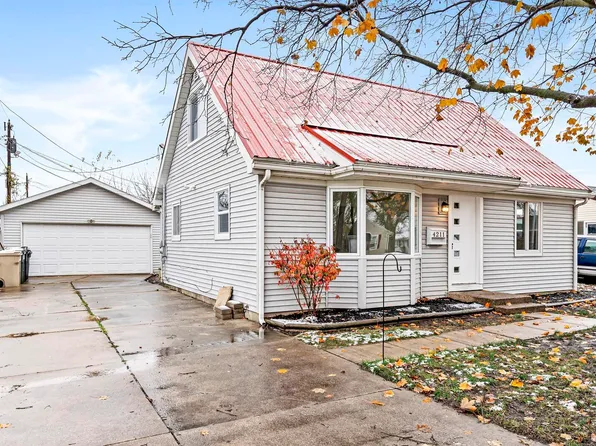 4211 Silver Ln, South Bend, IN 46619