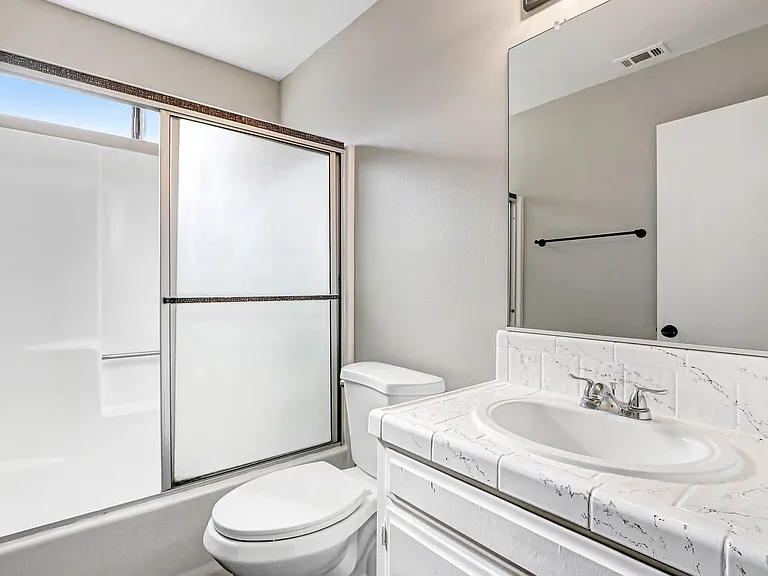 Palm Riverside — Photo 19