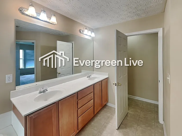 155 Silver Arrow Cir — Photo 9