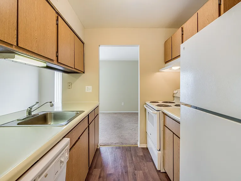 55 Suzanne Dr — Photo 47