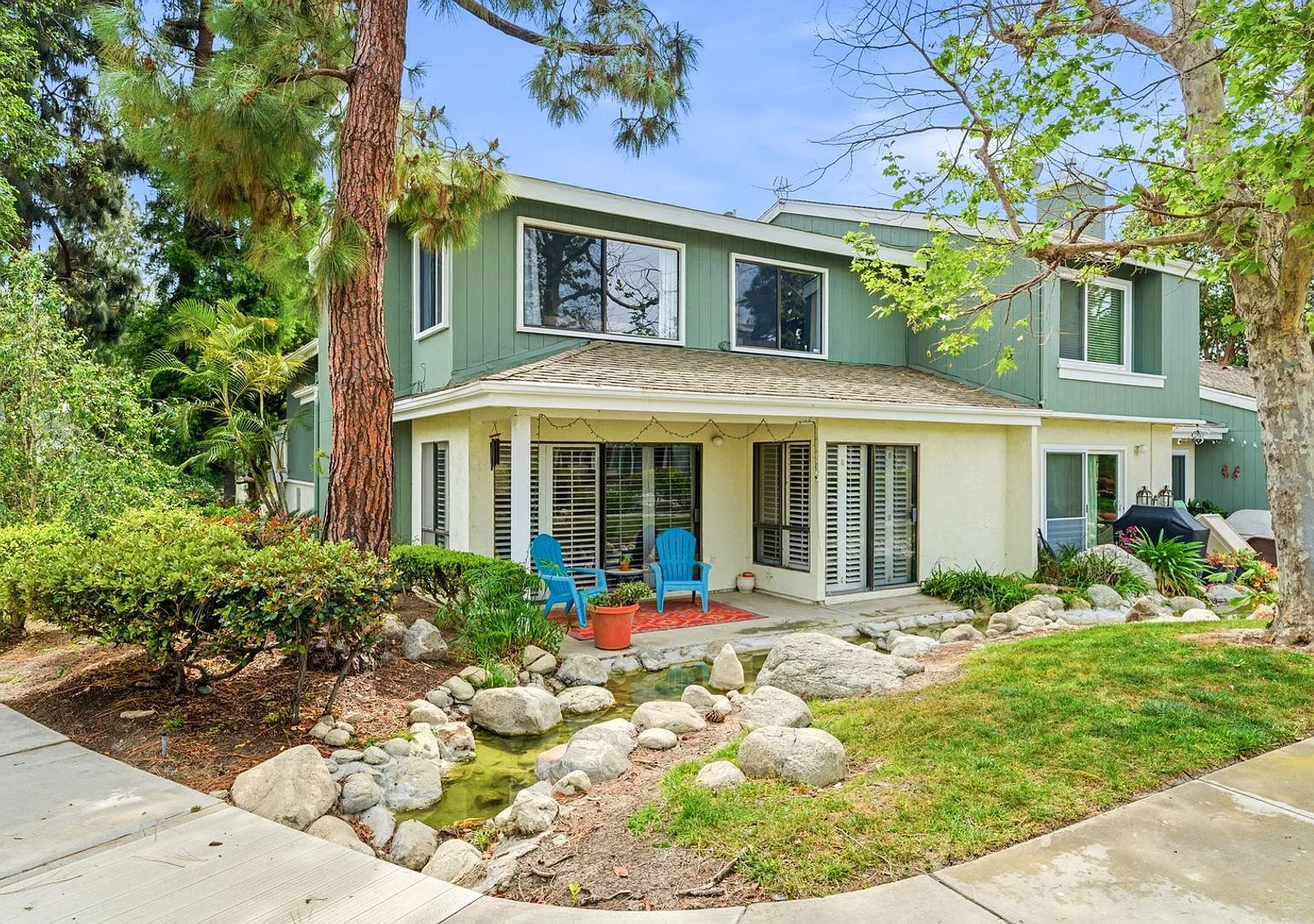 Spacious 3BR Condo in Costa Mesa — Photo 1