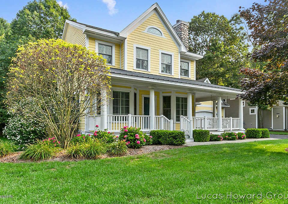 1st image of 77304 Summers Gate Cir