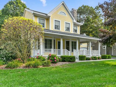 77304 Summers Gate Cir, South Haven, MI, 49090