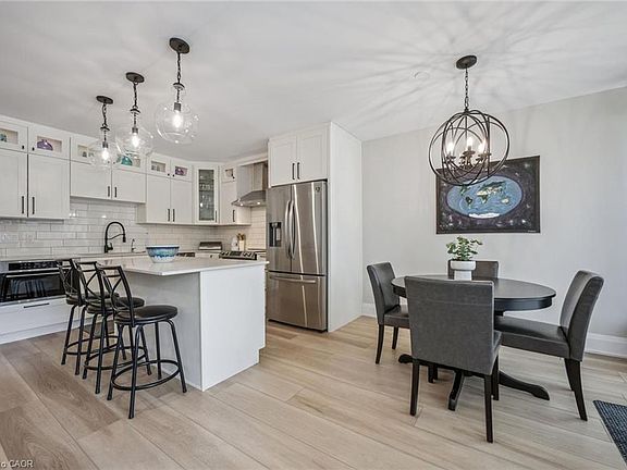 3rd image of 688 Preston Pkwy #101