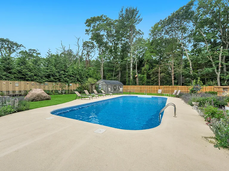 10 Harbor View Ln — Photo 17