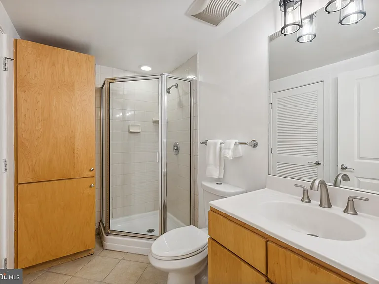 1117 10th St NW #303 — Photo 12
