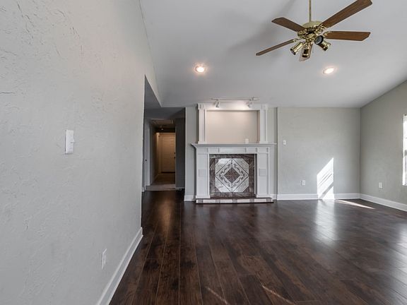 2nd image of 5516 Farnsworth Ave