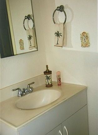 5th image of 25403 Campus Dr