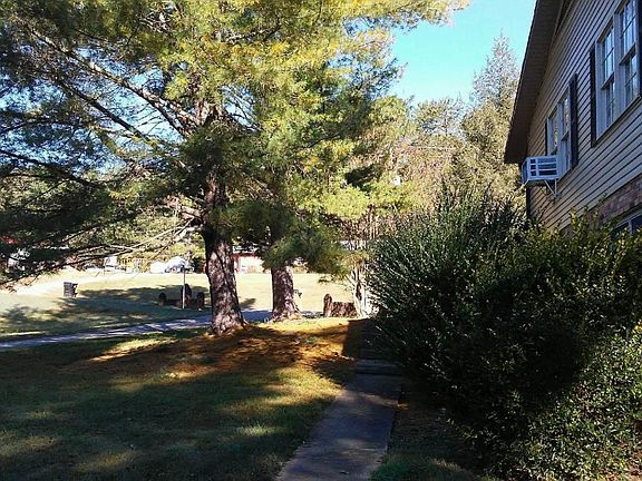 4th image of 3966 Warren Dr