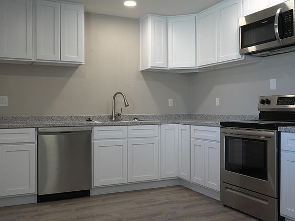 4th image of 2612 W PIERSON Street