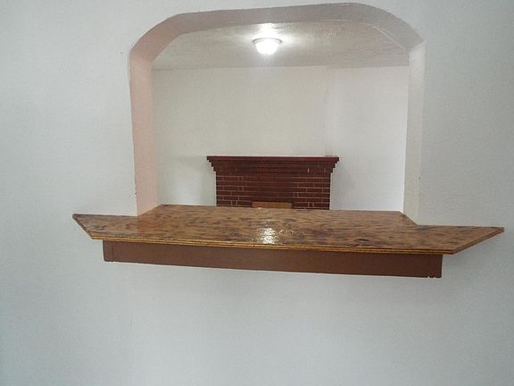 3rd image of 700 Gaston Ave #1