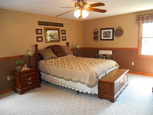 4th image of 9415 Douglas Fir Ct