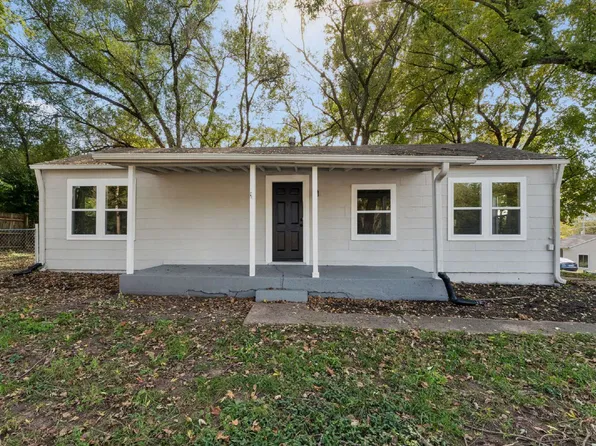 15 W 10th St, Eudora, KS 66025