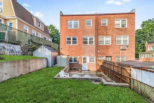 Rented by Blackstone Realty | media 9