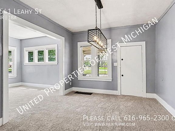 3rd image of 1541 Leahy St