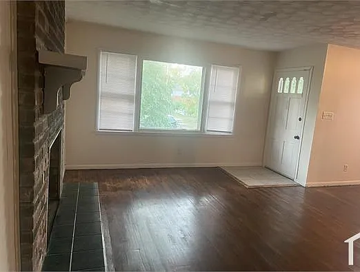 3337 Houston St — Photo 7