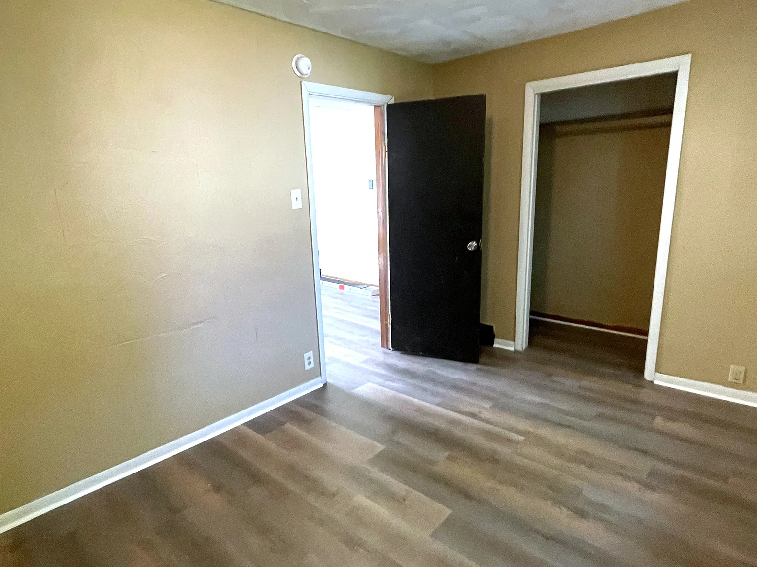 2 bed, 850 sqft, $800 — Photo 4