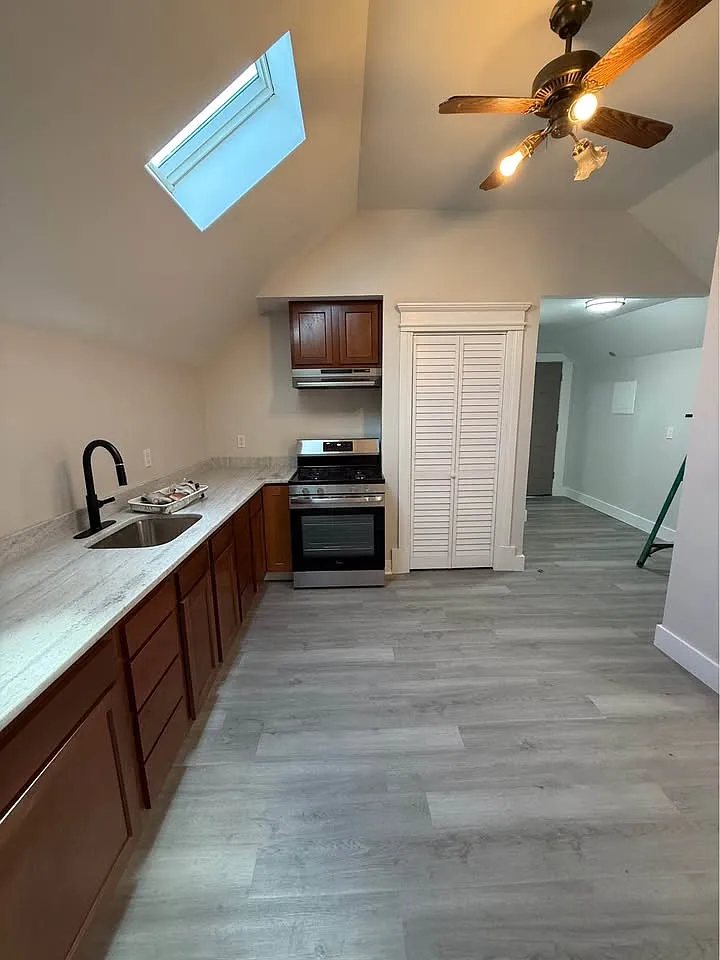 3 bed, $2,250 — Photo 3