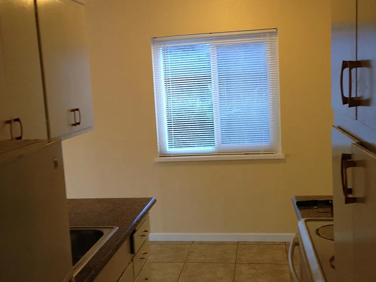 2533 Hillegass Ave #105 — Photo 5