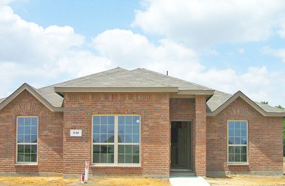 717 Candelila Dr