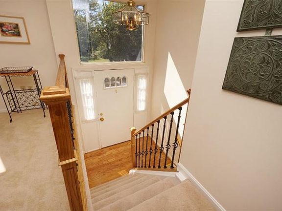 3rd image of 1688 Lindenhall Dr