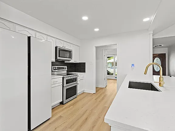 600 Harrison Dr — Photo 8