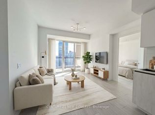 400 King St W #2817, Toronto, ON M5V 1K2