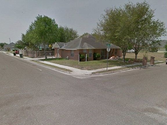 4th image of 2106 Fresno St