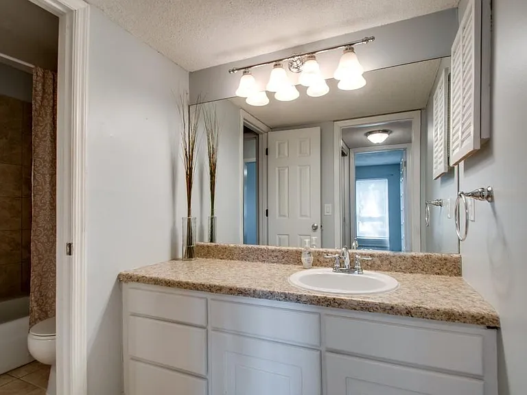 515 Basswood Ave #K104 — Photo 10
