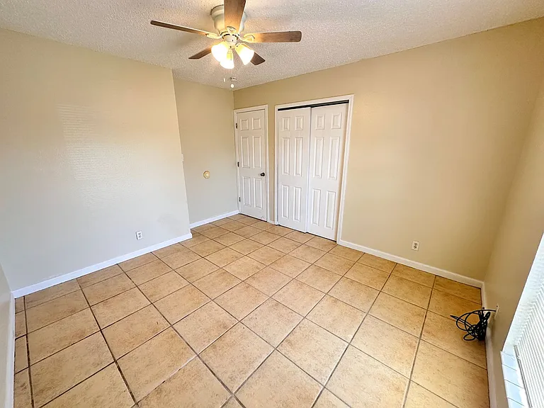 1785 Alpha Ct SE — Photo 19