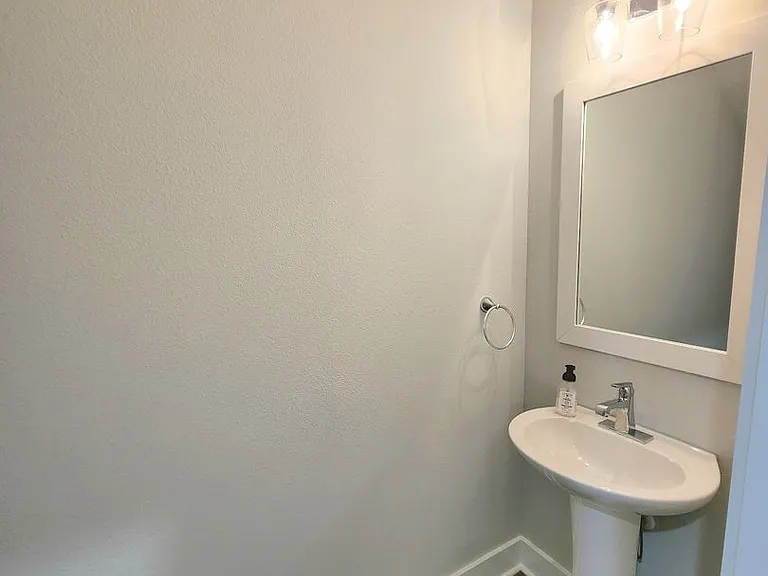 218 Junction Ave — Photo 14