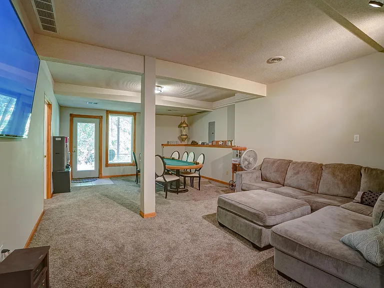 569 Crabapple Ln — Photo 18