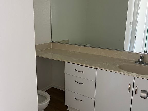 3rd image of 3568 Vinton Ave APT 203