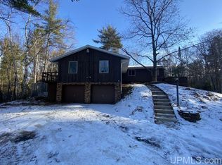 1150 Cooper Lake Rd, Ishpeming, MI 49849