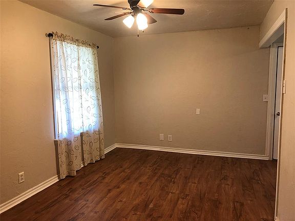 2nd image of 627 Tollie Dr