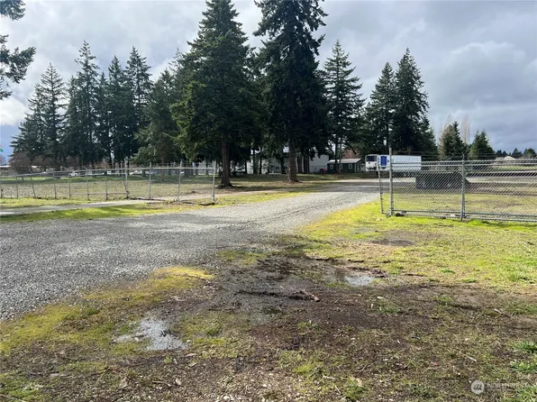 907 Rhoton Road SE, Yelm, WA 98597