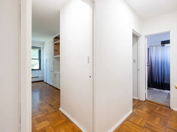 3850 Sedgwick Avenue image 12 of 23