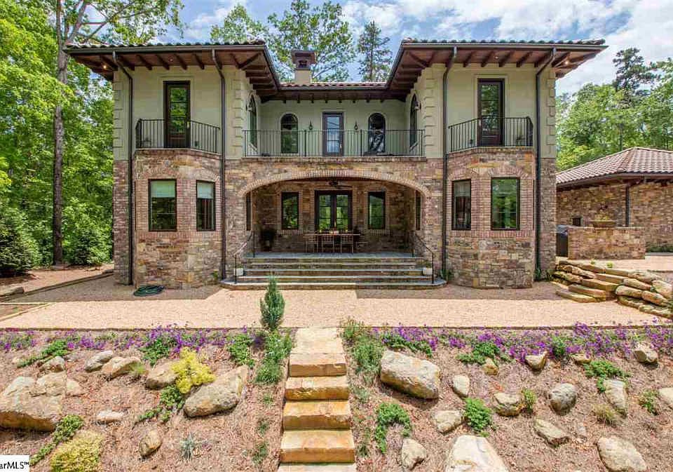 1st image of 302 Lake Hills Ln