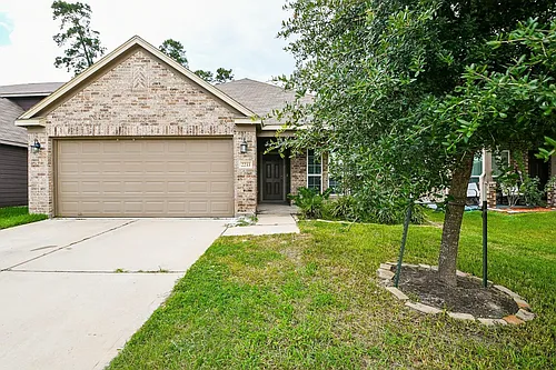 2233 Garden Square Path Photo 1