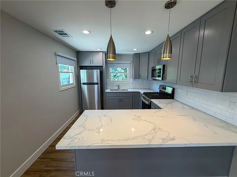 435 N Cypress St #D — Photo 7