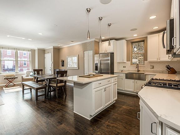 4th image of 1814 W Armitage Ave #1