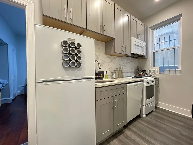 1127 Spruce - McCarthy — Photo 4