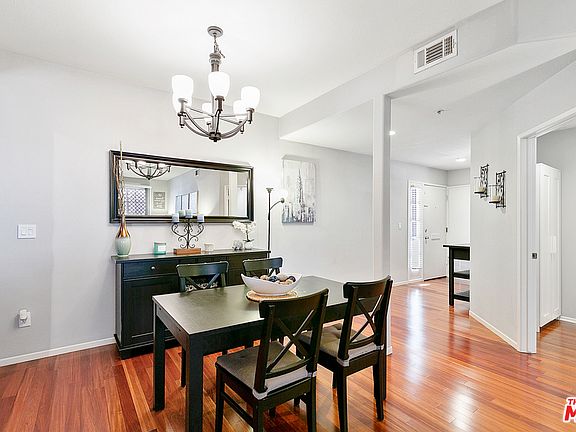 3rd image of 1522 S Saltair Ave APT 103
