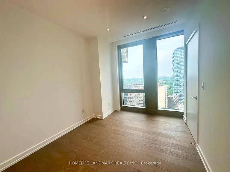 50 Scollard St #1701 — Photo 21